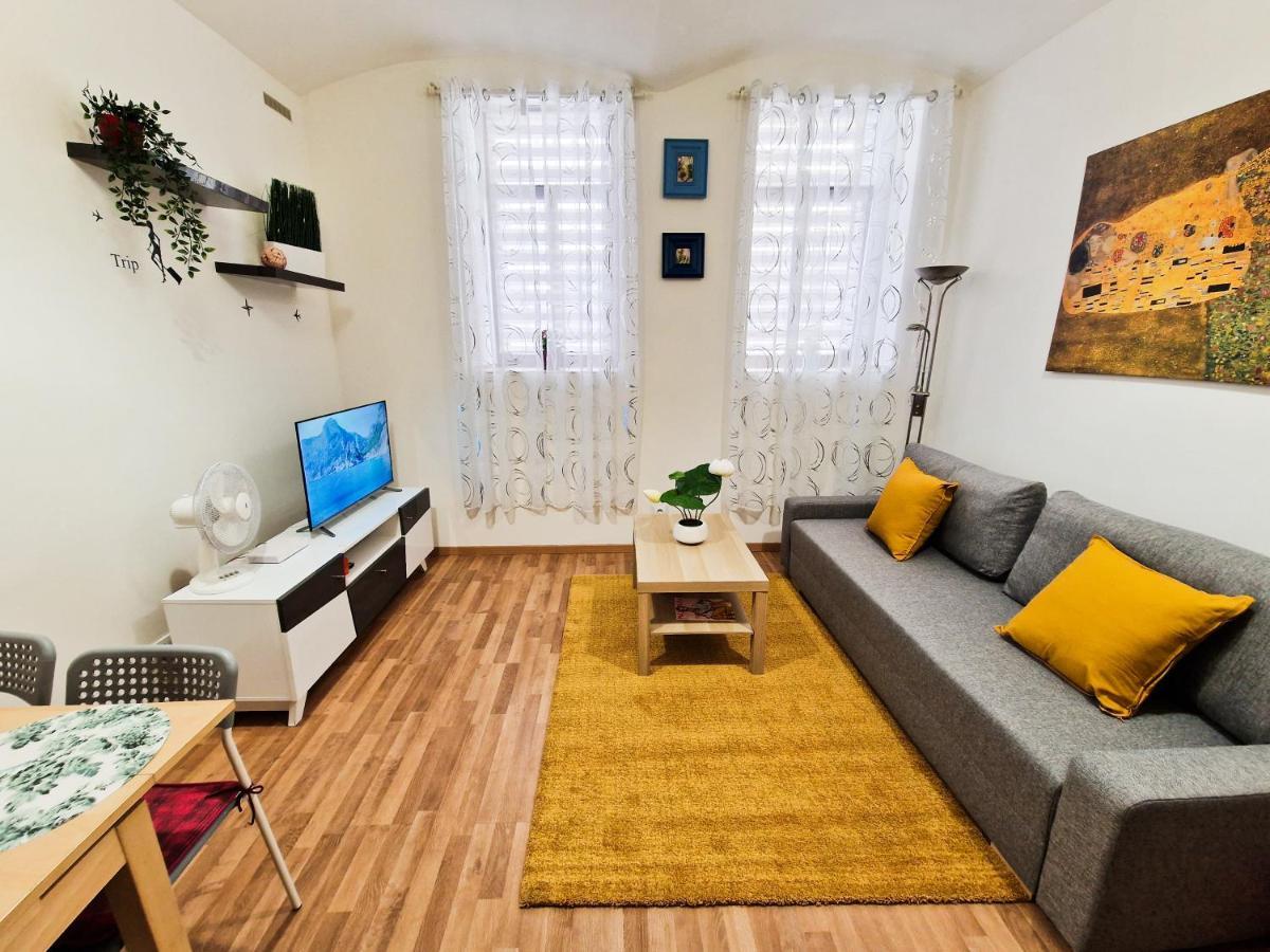 Ground Floor Apartment Praag Buitenkant foto