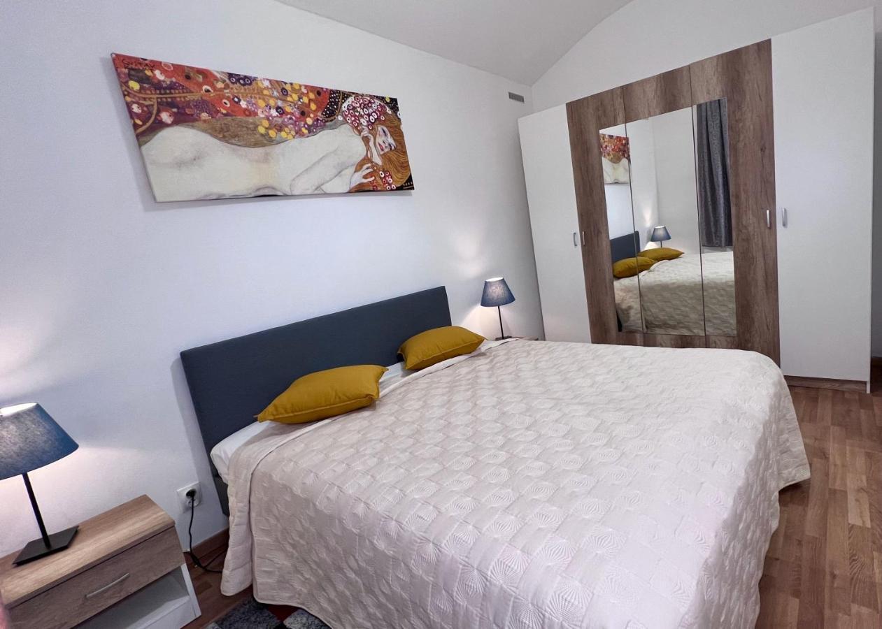 Ground Floor Apartment Praag Buitenkant foto