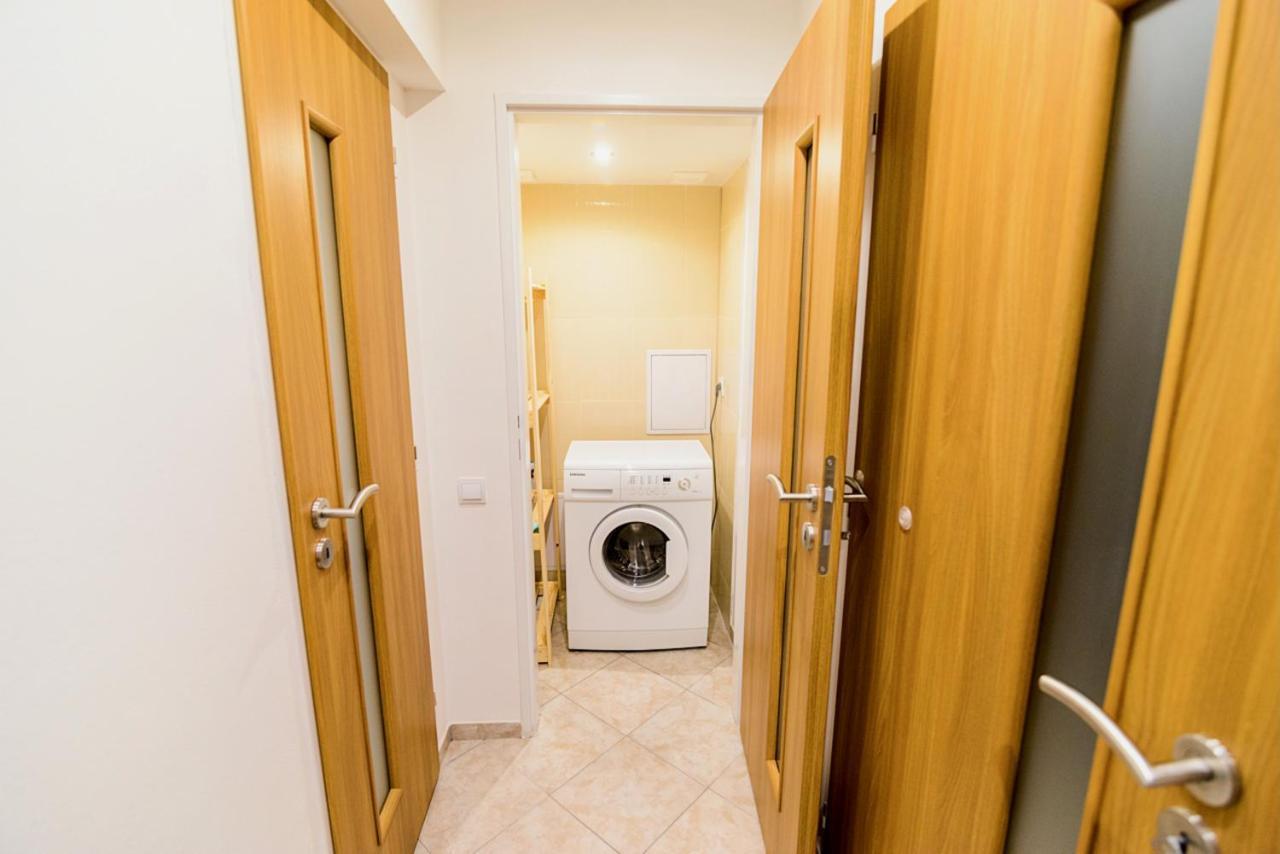 Ground Floor Apartment Praag Buitenkant foto